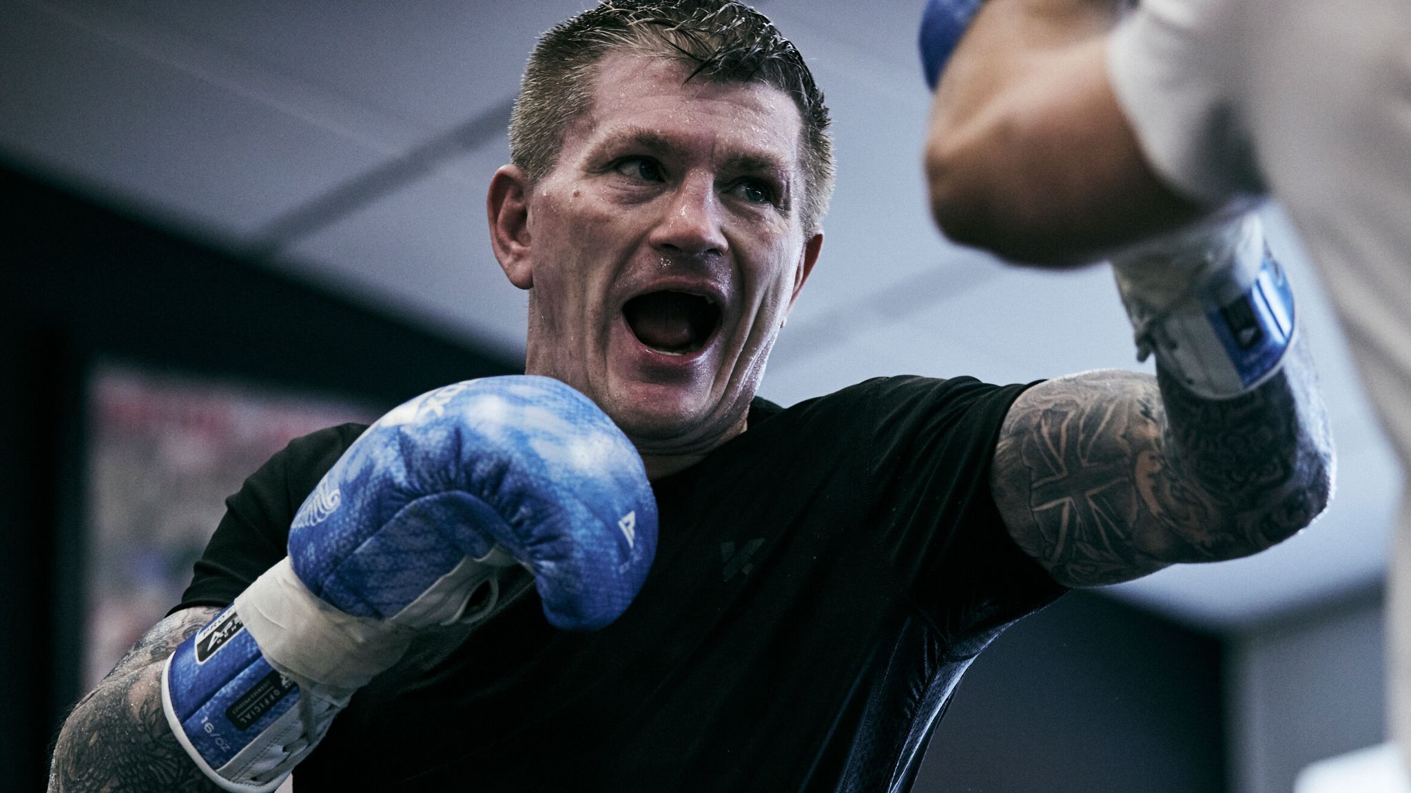 Ricky Hatton to put on a show against Marco Antoinio Barrera in Manchester exhibition Boxing Match